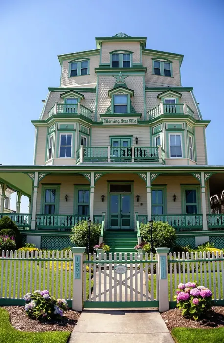 Framed Print : Morning Star Villa, a private Victorian residence, on Beach St Framed Print : Morning Star Villa, a private Victorian residence, on Beach St