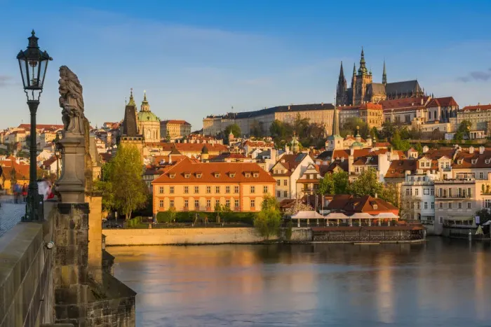 Framed Print : Morning view of Mala Strana district and St. Vitus cathedral from Charles Bridge, Prague