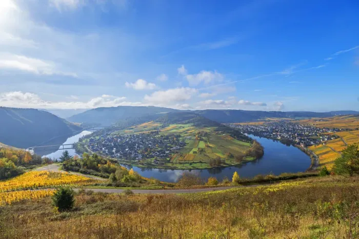 Framed Print : Mosel horseshoe bend at Krov, Mosel valley, Rhineland-Palatinate, Germany Framed Print : Mosel horseshoe bend at Krov, Mosel valley, Rhineland-Palatinate, Germany