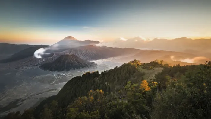 Framed Print : Mount Bromo at sunset, Giava island, Indonesia Framed Print : Mount Bromo at sunset, Giava island, Indonesia