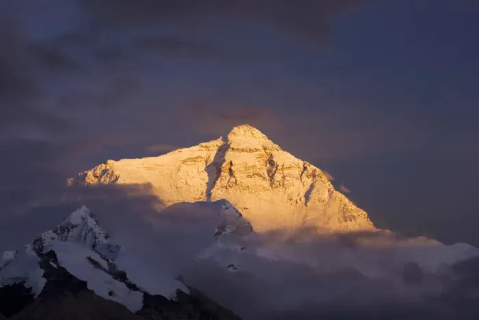 Framed Print : Mount Everest at sunset as seen from Dzarongpu, Himalaya, Tibet, China Framed Print : Mount Everest at sunset as seen from Dzarongpu, Himalaya, Tibet, China
