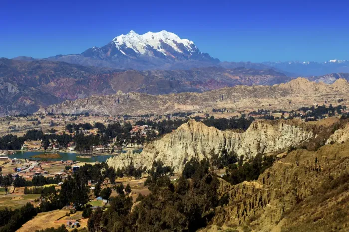 Framed Print : Mount Illimani, Valley of the Moon, Sandstone Formations, La Paz Viewed From El Alto Framed Print : Mount Illimani, Valley of the Moon, Sandstone Formations, La Paz Viewed From El Alto