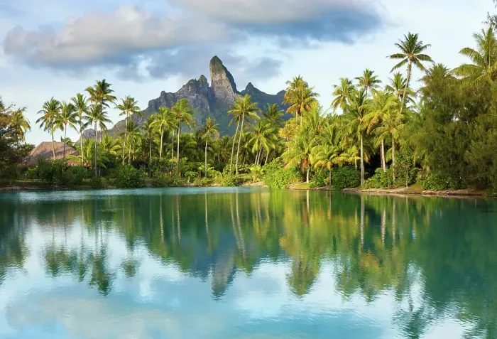 Framed Print : Mount Otemanu, Bora Bora, Society Islands, Pacific Ocean, French Polynesia Framed Print : Mount Otemanu, Bora Bora, Society Islands, Pacific Ocean, French Polynesia
