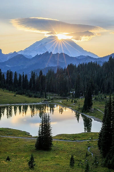 Mount Rainier and Tipsoo Lake, Mount Rainier National Park, Washington, USA