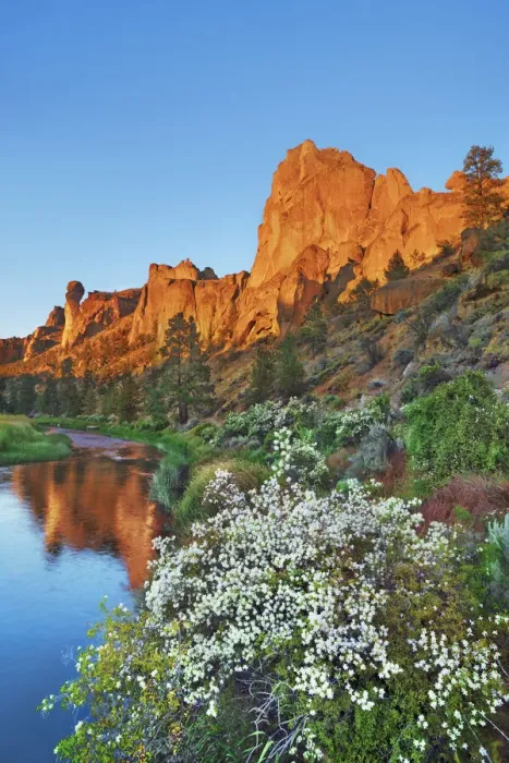 Framed Print : Mountain impression am Crooked River in Smith Rocks - USA, Oregon, Deschutes Framed Print : Mountain impression am Crooked River in Smith Rocks - USA, Oregon, Deschutes