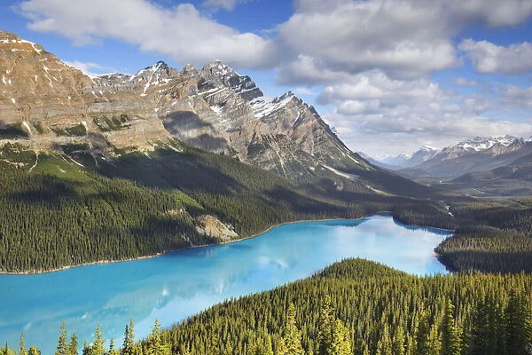 Mountain landscape with Mount Patterson at Peyto Lake - Canada, Alberta