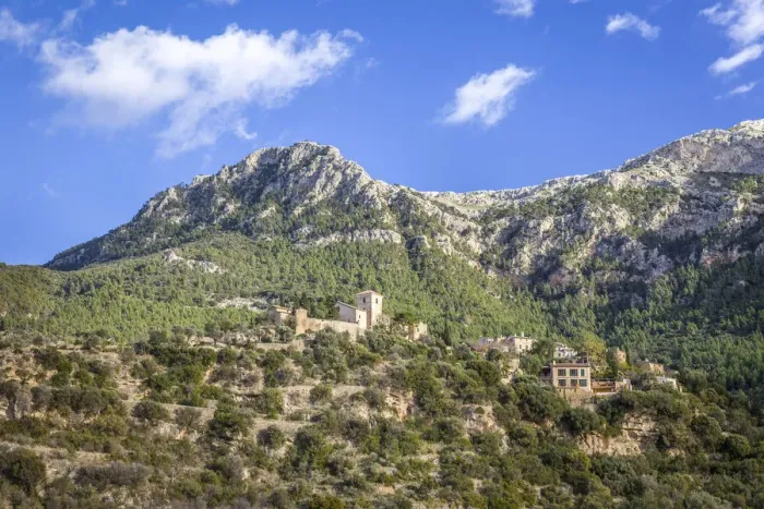 Framed Print : Mountain village Deia in the Serra de Tramuntana, Mallorca, Spain