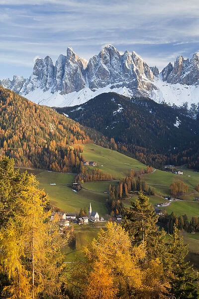 Mountains, Geisler Gruppe  /  Geislerspitzen, Dolomites, Trentino-Alto Adige, Italy