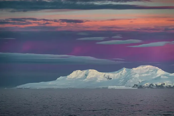 Framed Print : Mountains at sunset on the Lemaire Channel, Antarctica Framed Print : Mountains at sunset on the Lemaire Channel, Antarctica