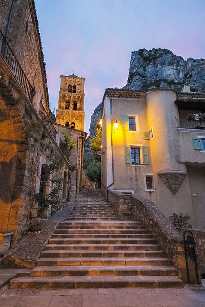 Moustiers-Sainte-Marie, Alpes-de-Hautes-Provence, France