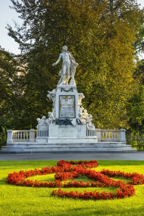 Framed Print : Mozart statue, Burggarten, Vienna, Austria Framed Print : Mozart statue, Burggarten, Vienna, Austria