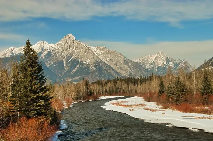Framed Print : Mt. Lorette and the Kananaskis River, Canadian Rocky Mountains, Kananaskis Country, Alberta, Canada Framed Print : Mt. Lorette and the Kananaskis River, Canadian Rocky Mountains, Kananaskis Country, Alberta, Canada