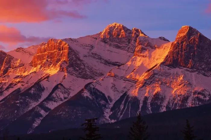 Framed Print : Mt. Rundle at sunset, Banff National Park, Alberta, Canada Framed Print : Mt. Rundle at sunset, Banff National Park, Alberta, Canada