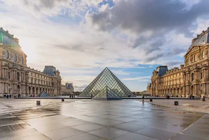 Framed Print : Musee du Louvre, square and famous Pyramid. Paris, France Framed Print : Musee du Louvre, square and famous Pyramid. Paris, France