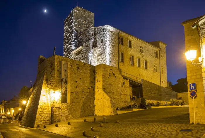 Framed Print : Musee Picasso, Old town of Antibes, Alpes-Maritimes, Provence-Alpes-Cote D Azur