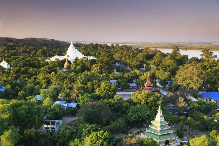 Framed Print : Myanmar (Burma), Mandalay, view of Mingun and surrounding landscapes from the top Framed Print : Myanmar (Burma), Mandalay, view of Mingun and surrounding landscapes from the top