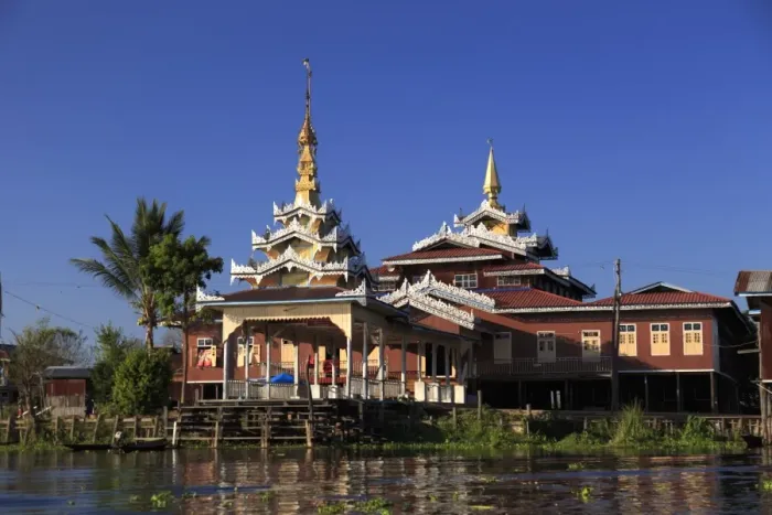 Framed Print : Myanmar (Burma), Shan State, Inle Lake, Nampan Village