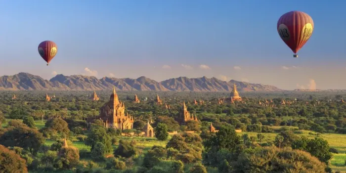 Framed Print : Myanmar (Burma), Temples of Bagan (Unesco world Heritage Site) Framed Print : Myanmar (Burma), Temples of Bagan (Unesco world Heritage Site)