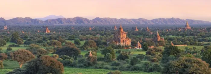 Framed Print : Myanmar (Burma), Temples of Bagan (Unesco world Heritage Site) Framed Print : Myanmar (Burma), Temples of Bagan (Unesco world Heritage Site)