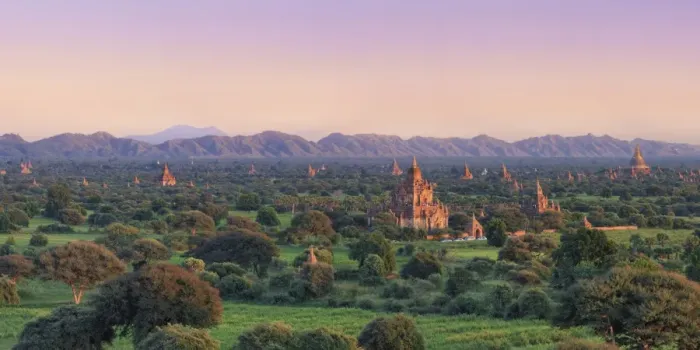 Framed Print : Myanmar (Burma), Temples of Bagan (Unesco world Heritage Site)
