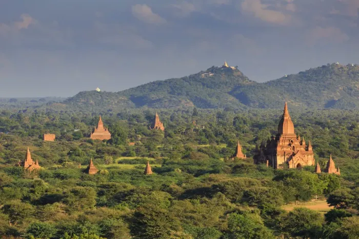 Framed Print : Myanmar (Burma), Temples of Bagan (Unesco world Heritage Site) Framed Print : Myanmar (Burma), Temples of Bagan (Unesco world Heritage Site)