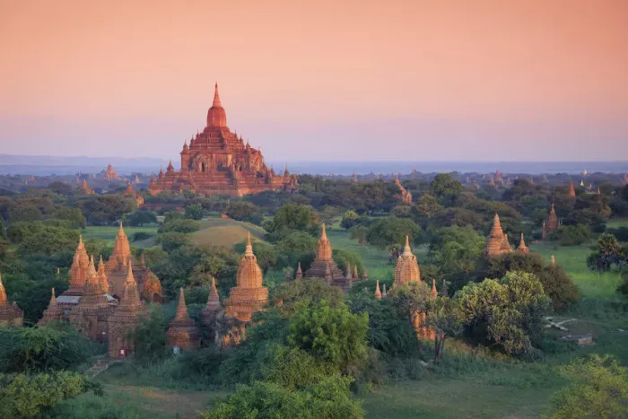 Framed Print : Myanmar (Burma), Temples of Bagan (Unesco world Heritage Site) elevated view from Baloon Framed Print : Myanmar (Burma), Temples of Bagan (Unesco world Heritage Site) elevated view from Baloon