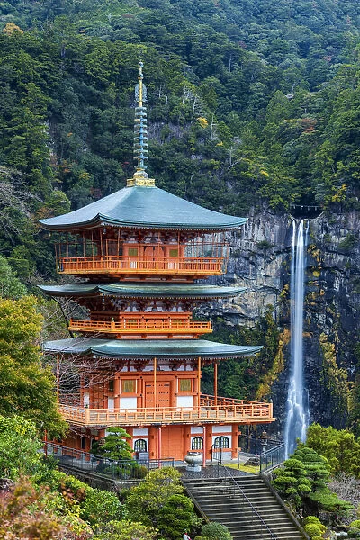Nachi no taki Waterfall & Pagoda, Nachi Falls, Wakayama Prefecture, Honshu, Japan