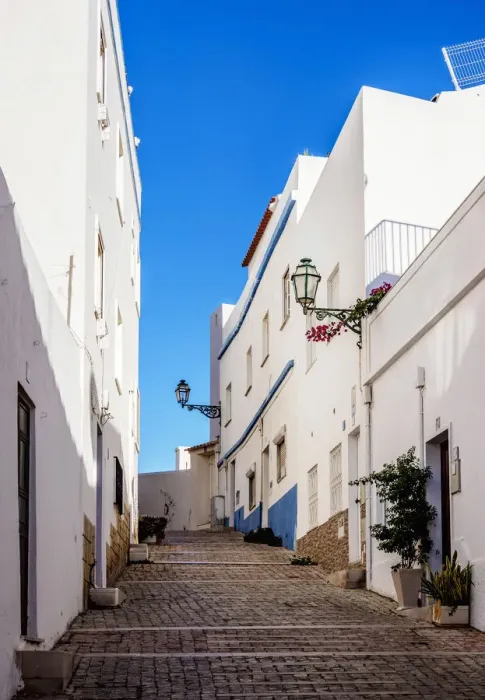 Framed Print : Narrow Lane in Albufeira, Algarve, Portugal Framed Print : Narrow Lane in Albufeira, Algarve, Portugal