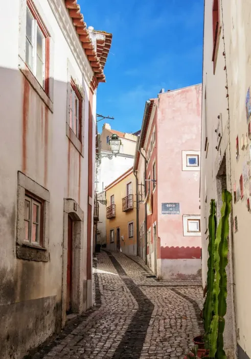 Framed Print : Narrow Lane of Alfama, Lisbon, Portugal