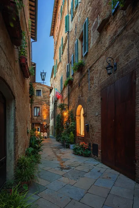 Framed Print : The narrow streets of Pienza at dusk. Pienza, Orcia valley, Siena province, Tuscany, Italy Framed Print : The narrow streets of Pienza at dusk. Pienza, Orcia valley, Siena province, Tuscany, Italy