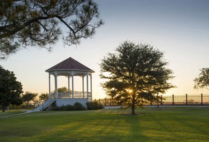 Framed Print : Natchez, Mississippi, Bluff Park, Victorian Style Bandstand, Natchez Bluff Overlooking Framed Print : Natchez, Mississippi, Bluff Park, Victorian Style Bandstand, Natchez Bluff Overlooking