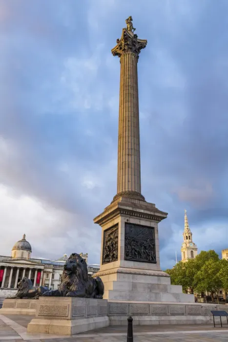 Framed Print : National Gallery and St Martin in the Fields church in Trafalgar Square, London, England