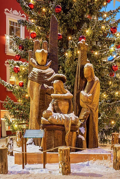 Nativity scene and Christmas tree, Ortisei - St. Ulrich, South Tyrol, Italy