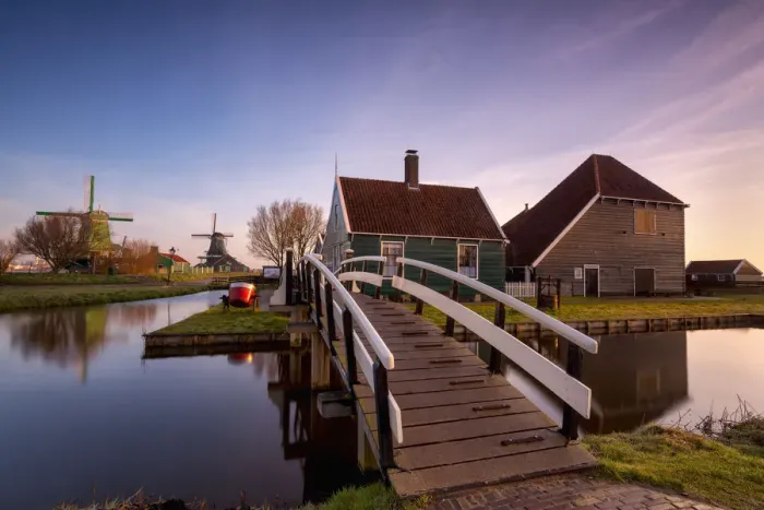 Framed Print : Nedthrlands, Sunrise in Zaanse Schans, Province of Zaandam Framed Print : Nedthrlands, Sunrise in Zaanse Schans, Province of Zaandam