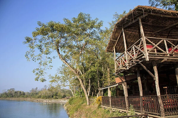 Nepal, Chitwan National Park, Lodge on Narayani River