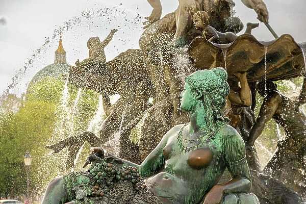 Neptune Fountain (Neptunbrunnen) near Alexanderplatz, Mitte, Berlin, Germany
