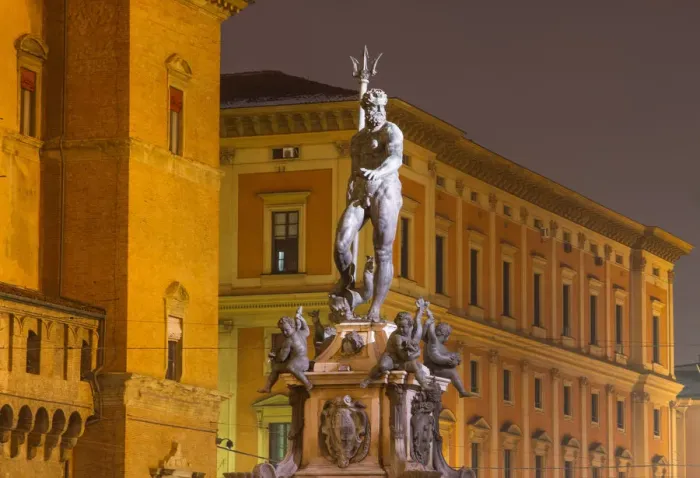 Framed Print : Neptune sculpture in the old town of Bologna at twilight Framed Print : Neptune sculpture in the old town of Bologna at twilight