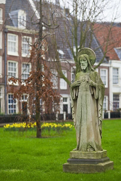 Netherlands, Amsterdam, Begijnhof Convent, courtyard