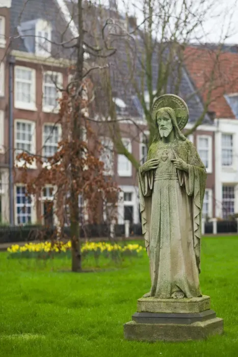 Framed Print : Netherlands, Amsterdam, Begijnhof Convent, courtyard Framed Print : Netherlands, Amsterdam, Begijnhof Convent, courtyard