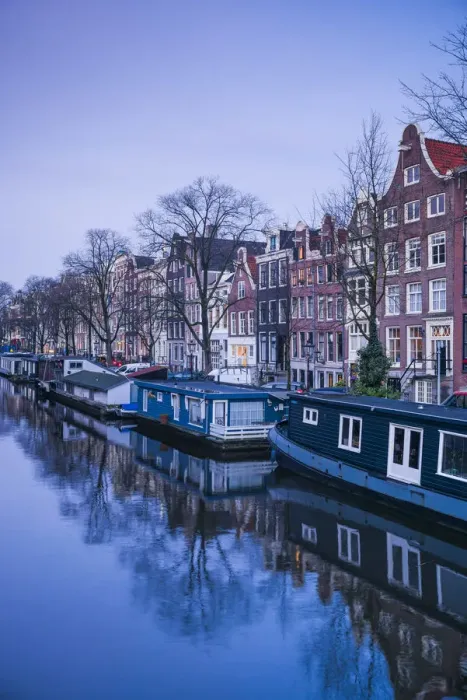 Framed Print : Netherlands, Amsterdam, Prinsengracht canal buildings, dawn Framed Print : Netherlands, Amsterdam, Prinsengracht canal buildings, dawn