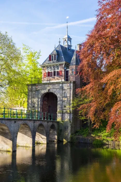 Framed Print : Netherlands, North Holland, Hoorn. 16th century Oosterpoort on the Draafsingel canal Framed Print : Netherlands, North Holland, Hoorn. 16th century Oosterpoort on the Draafsingel canal