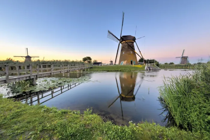 Framed Print : Netherlands, South Holland, Kinderdijk (UNESCO World Heritage Site) Framed Print : Netherlands, South Holland, Kinderdijk (UNESCO World Heritage Site)