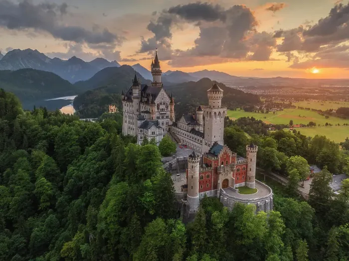 Framed Print : Neuschwanstein Castle, Fussen, Bavaria, Germany Framed Print : Neuschwanstein Castle, Fussen, Bavaria, Germany