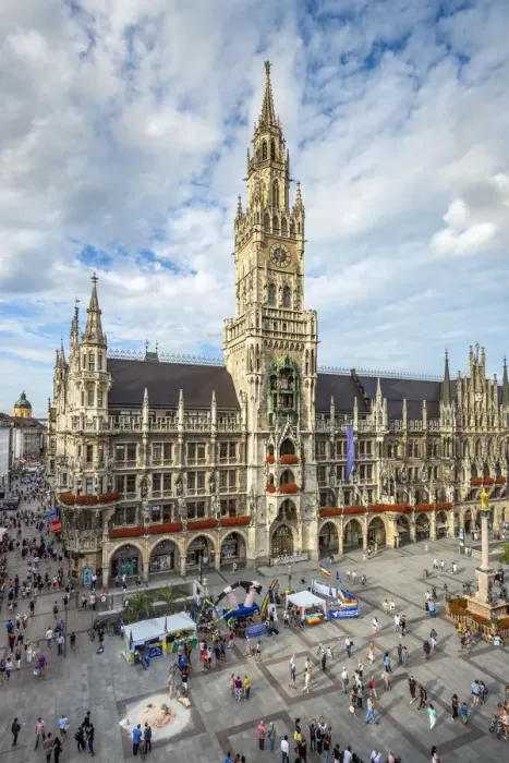 Framed Print : New city hall or Neues Rathaus, Marienplatz, Munich, Bavaria, Germany Framed Print : New city hall or Neues Rathaus, Marienplatz, Munich, Bavaria, Germany