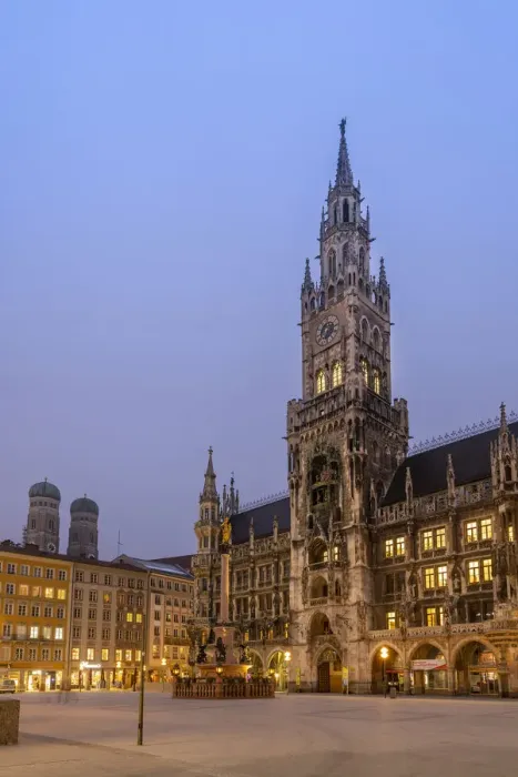 Framed Print : New city hall or Neues Rathaus, Marienplatz, Munich, Bavaria, Germany Framed Print : New city hall or Neues Rathaus, Marienplatz, Munich, Bavaria, Germany