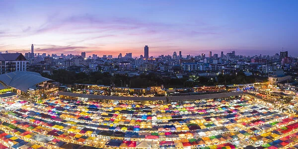 The New Rot Fai Market, Ratchada, Bangkok, Thailand