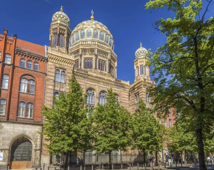 Framed Print : New Synagogue on Oranienburger Strasse, Berlin, Germany Framed Print : New Synagogue on Oranienburger Strasse, Berlin, Germany