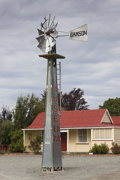 New Zealand, South Island, Canterbury, Fairlie, windmill