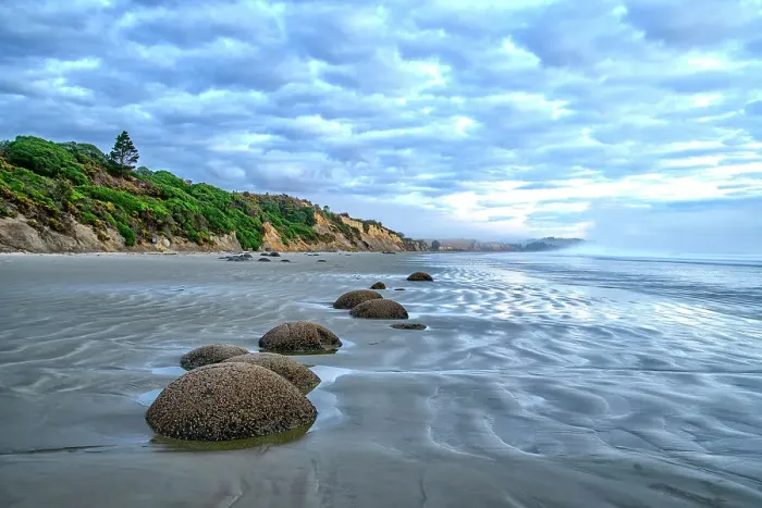 Framed Print : New Zealand, South Island, Otago, Moeraki Boulders Framed Print : New Zealand, South Island, Otago, Moeraki Boulders