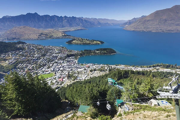 New Zealand, South Island, Otago, Queenstown, elevated town view from the Skyline